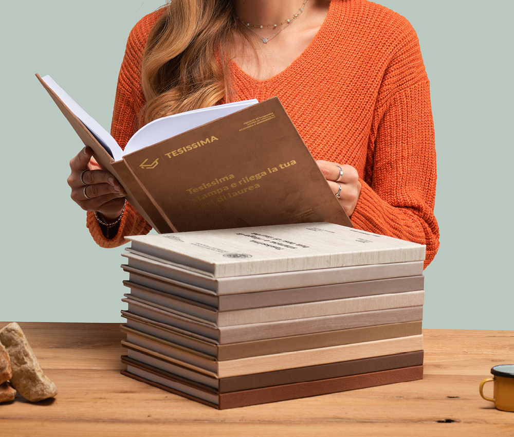 Rilegatura Tesi Marrone: il colore della laurea in storia o ambiente